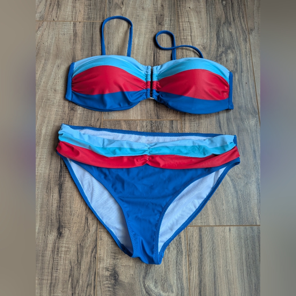 Blue And Red Color block Women's Bikini In Size XL. Adjustable/Removable Straps.